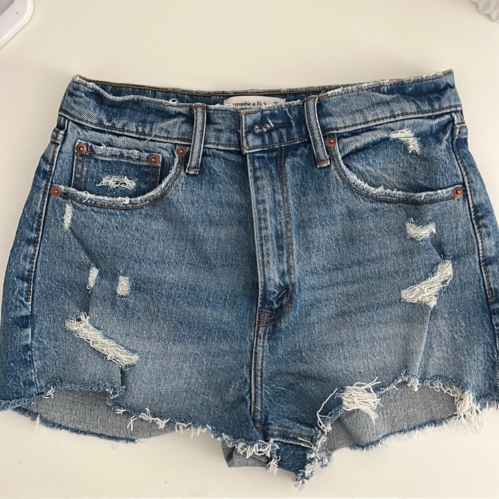 Abercrombie high rise mom shorts